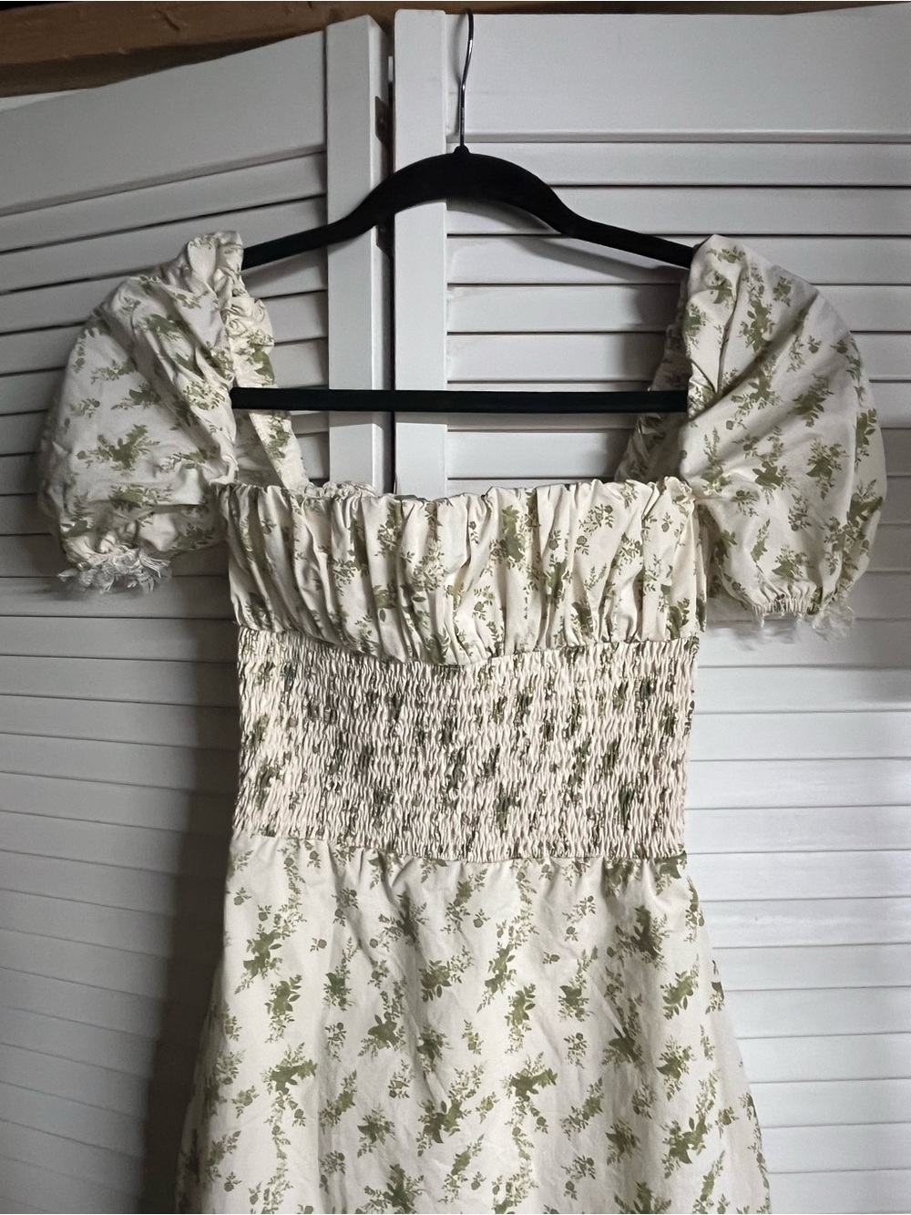 House of CB Cream Bellucci Garden Floral Puff-Sleeve Midi Dress - Picture 5 of 13